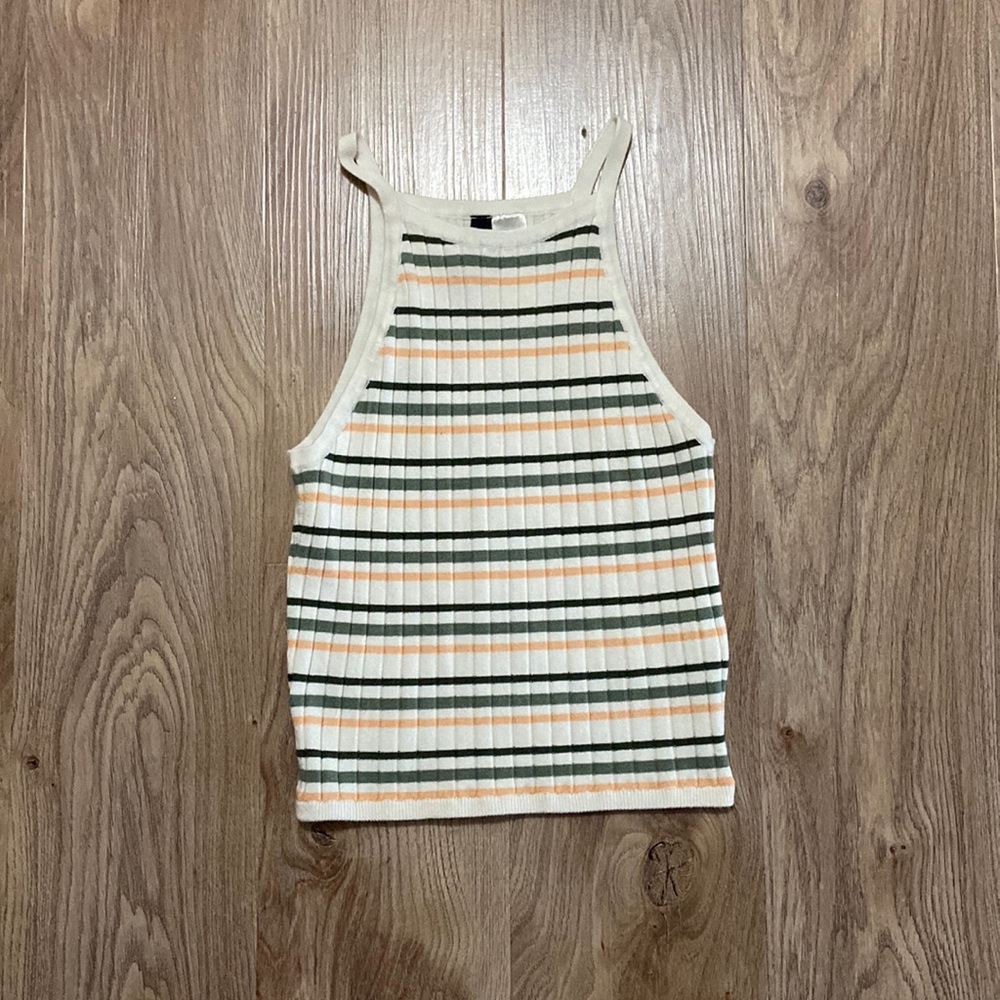 Cropped ting top